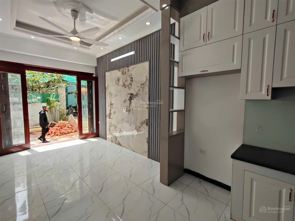 Bán 10căn nhà mới tại đồngmai4,5tầng*dt35m, 37m 45m giá chỉ từ3,7tỷ, ôtô đỗ, ngay chợ, bx yênnghĩa