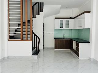 Nhà 5 tầng gần cầu thăng long  ngõ thông  tiện di chuyển sân bay và nội đô