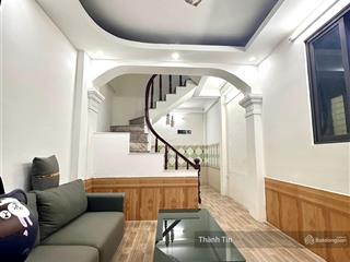 Bán nhà riêng đường hồ ba mẫu, trung phụng, đống đa. vài bước ra hồ, tiện ích, ở sướng