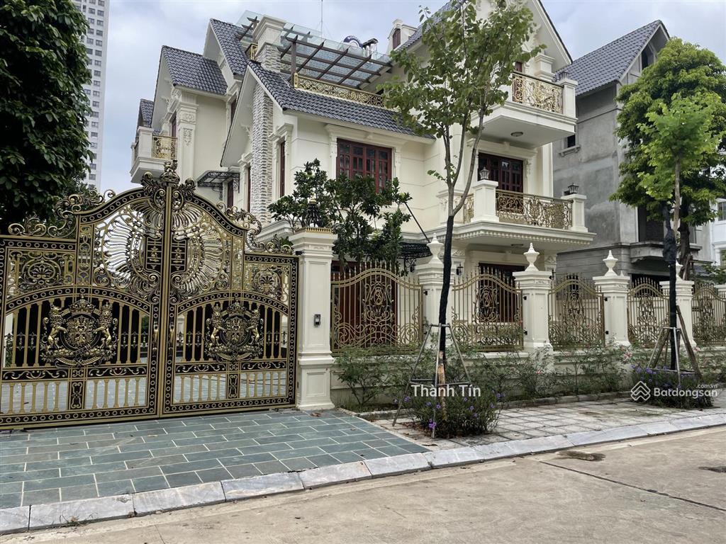 Siêu phẩm duy nhất tại làng việt kiều châu âu  bán nhà biệt thự 255m2, lô góc, mt 20m.