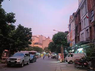 Khu đô thị văn khê 85m2, 5tầng, mt5m, 18tỷ. nhà đẹp, phân lô vỉa hè , đường rộng 8m