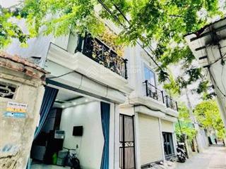 Bán gấp nhà liên mạc, 41m2x4t, nhiều phòng ngủ, sát sân chơi, ô tô đỗ cửa, nhỉnh 5 tỷ