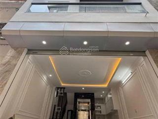 Bán gấp nhà xuân phương, trịnh văn bô, ô tô qua nhà, 35m2x6t, full nội thất, gần cđ fpt