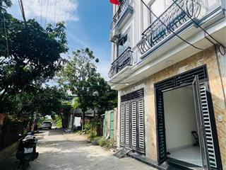 Bán gấp, nhà di trạch, 34m2x5t, ô tô đỗ cửa, ngõ nông, gần phố, đô thị, chỉ 4,3 tỷ