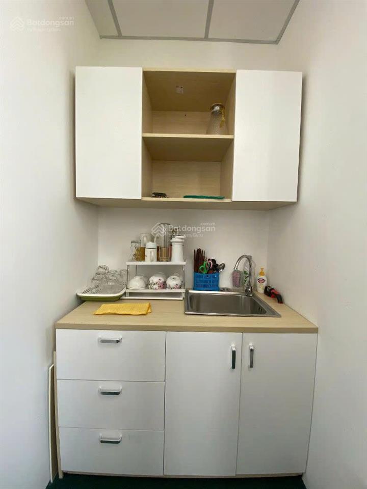 Cho thuê văn phòng mặt tiền đường nguyễn văn trỗi phường 10 quận phú nhuận 140m2 28tr/tháng free xe