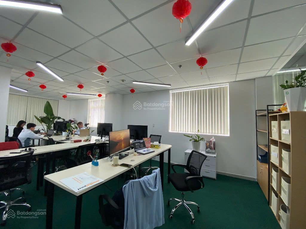 Cho thuê văn phòng mặt tiền đường nguyễn văn trỗi phường 10 quận phú nhuận 140m2 28tr/tháng free xe