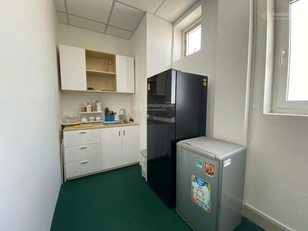 Cho thuê văn phòng mặt tiền đường nguyễn văn trỗi phường 10 quận phú nhuận 140m2 28tr/tháng free xe