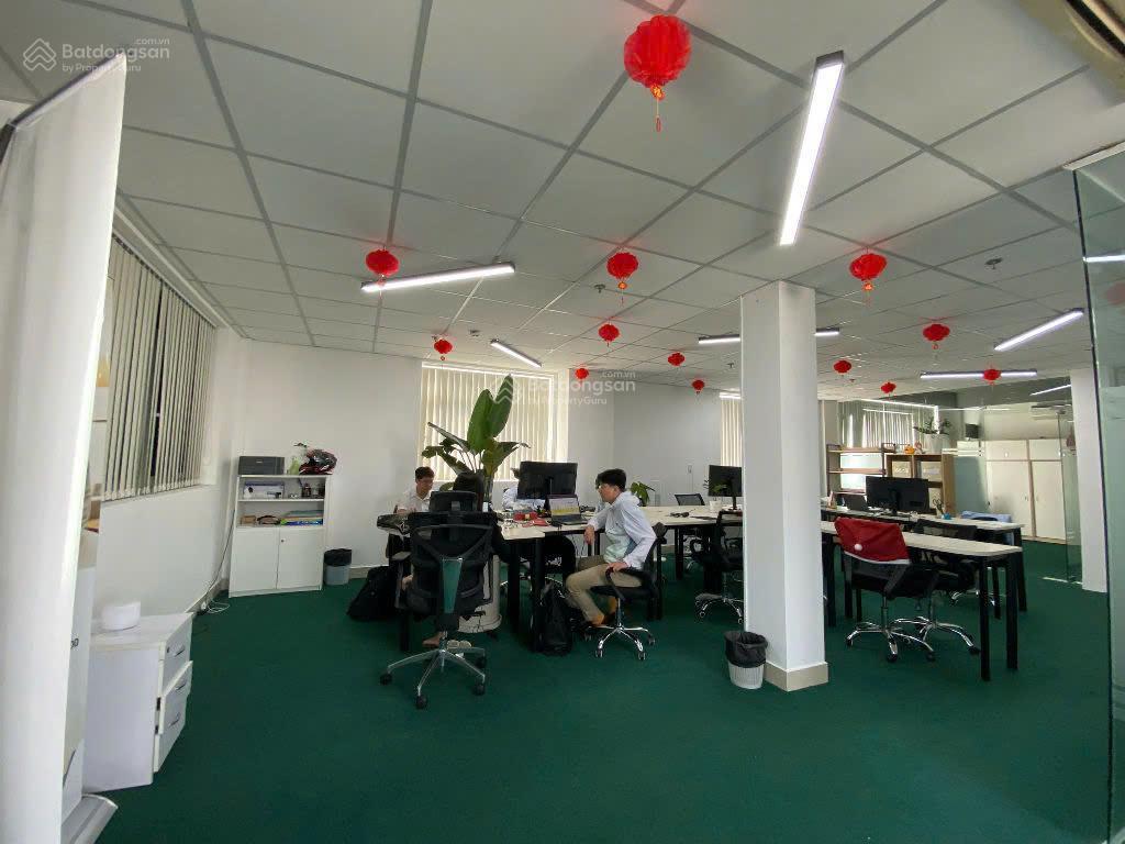 Cho thuê văn phòng mặt tiền đường nguyễn văn trỗi phường 10 quận phú nhuận 140m2 28tr/tháng free xe
