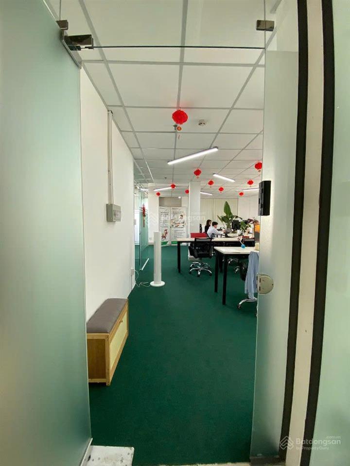 Cho thuê văn phòng mặt tiền đường nguyễn văn trỗi phường 10 quận phú nhuận 140m2 28tr/tháng free xe