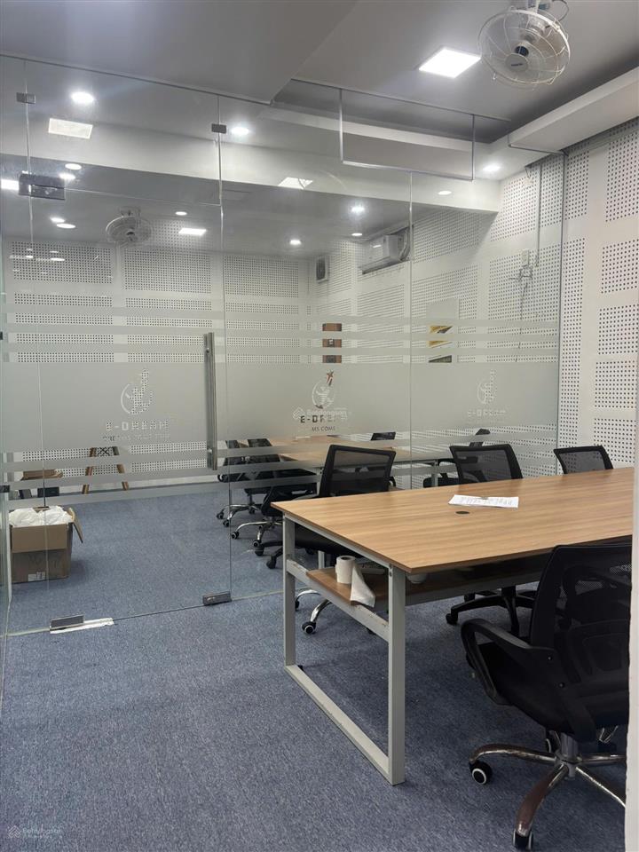 Cho thuê văn phòng full nội thất 80m2 ung văn khiêm phường 25 bình thạnh giá 18tr/tháng