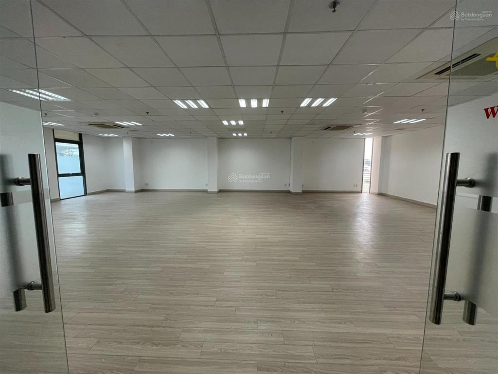 Cho thuê văn phòng đường ba tháng hai phường 12 quận 10 diện tích 150m2 giá 29tr/tháng cc