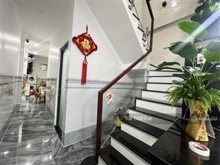 Nhà đẹp 2 tầng ở ngay tặng kèm nội thất, hẻm xe tải  làng tăng phú  phường tăng nhơn phú a  q9