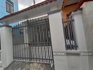 Bán nhà mới xây đẹp 3 phòng ngủ, diện tích 110m2, đường làng tăng phú  tăng nhơn phú a, quận 9