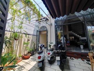 Bán nhà 2 tầng kiểu pháp cực đẹp, 120m2  giá 8.9 tỷ  bình trưng đông, quận 2