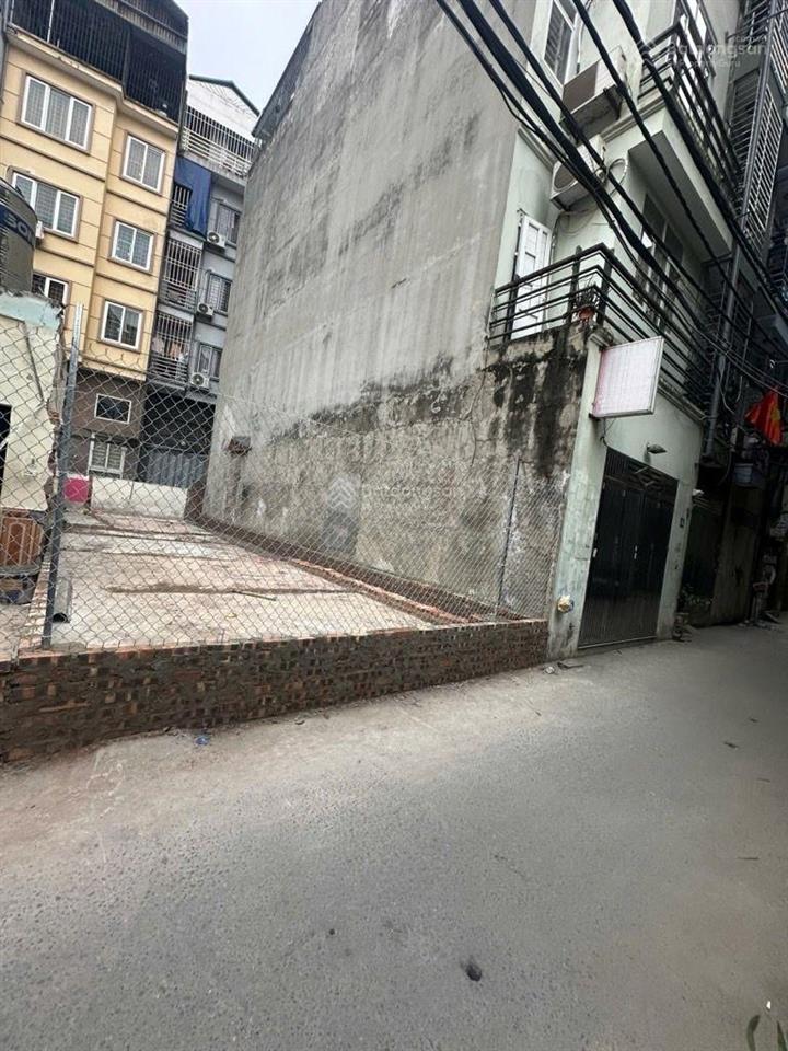 Em cần bán mảnh đất kim giang  70,4m2  16,8 tỷ, phù hợp xây chung cư mini