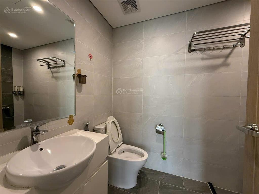 Chính chủ bán căn 3pn 75m2 tầng 25 tòa s302 vinhomes smart city tây mỗ. giá 4.9 tỷ bao phí
