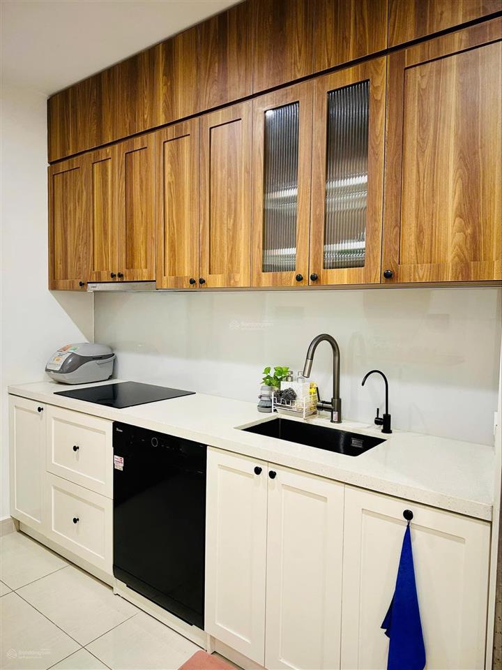 Chính chủ bán căn 2pn 55m2 tầng 2205 tòa sa3 vinhomes smart.giá 4.6 tỷ bao phí