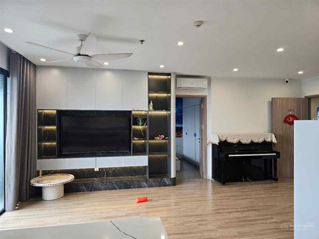 Chính chủ bán căn 3pn 94m2 tầng 0805 tòa s403. giá 7.6tỷ bao phí tỷ vinhomes smart city tây mỗ