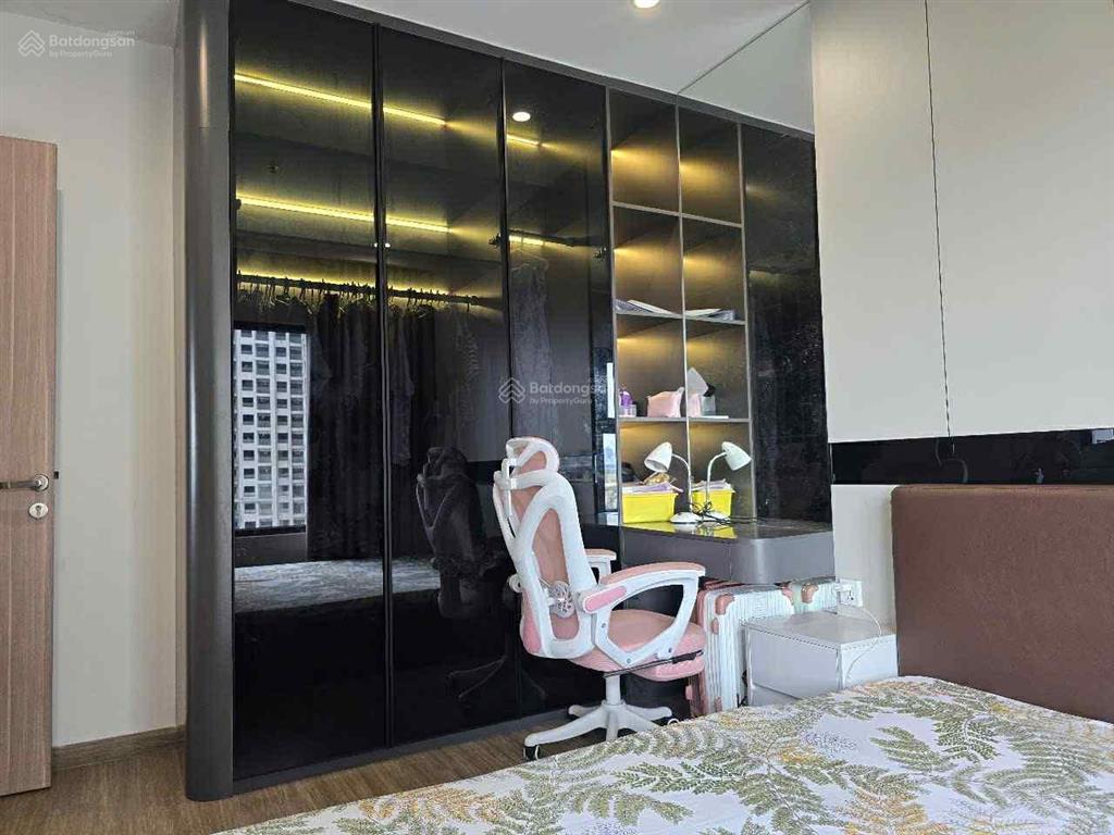 Chính chủ bán căn 3pn 94m2 tầng 0805 tòa s403. giá 7.6tỷ bao phí tỷ vinhomes smart city tây mỗ