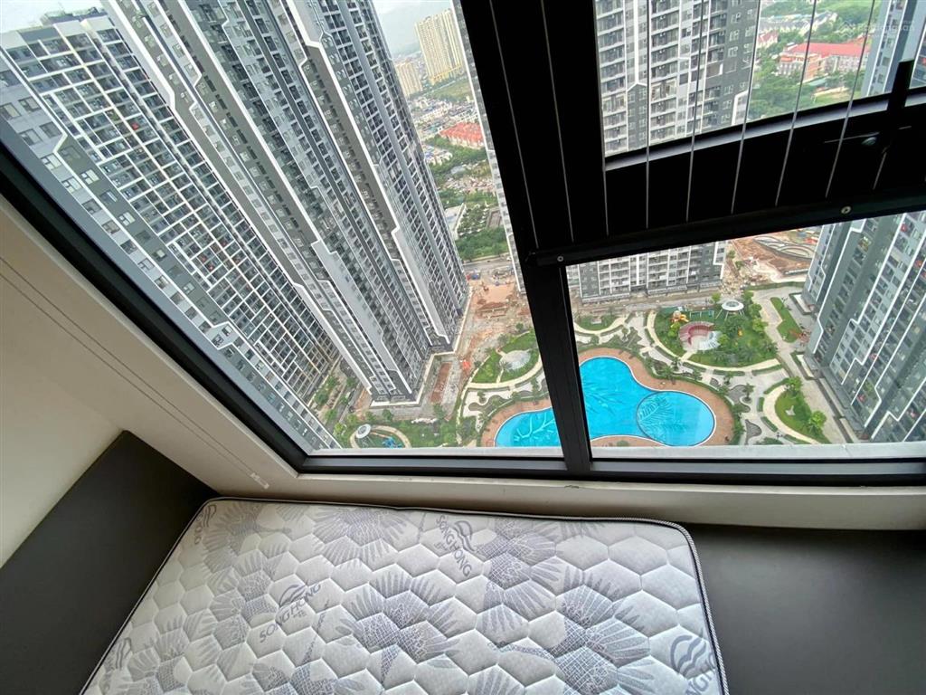 Chính chủ bán căn 2pn + 64m² tầng 2601 tòa gs2 vinhomes smart city. giá 4.4 tỷ bao phí.