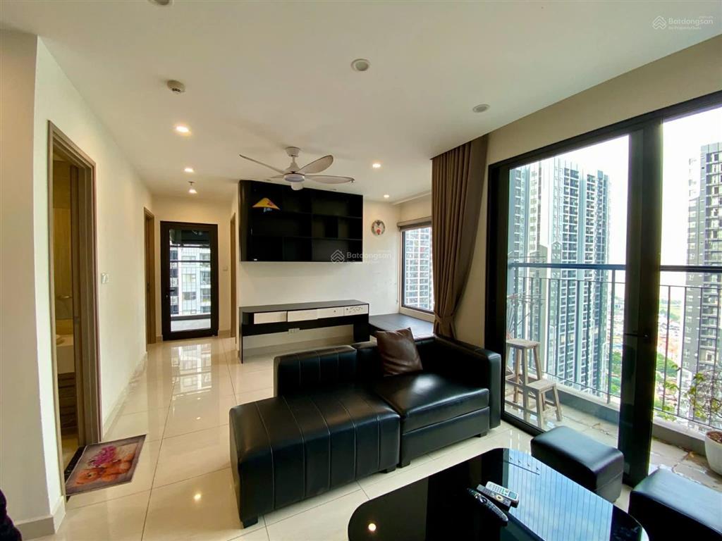 Chính chủ bán căn 2pn + 64m² tầng 2601 tòa gs2 vinhomes smart city. giá 4.4 tỷ bao phí.