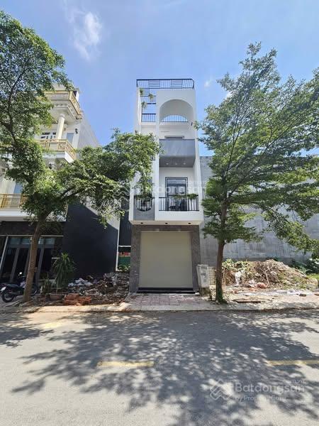 Bán gấp nhà 1 trệt 2 lầu p. bình chuẩn, tp. thuận an dt 60m² giá chỉ 2 tỷ 5