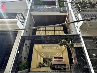 Bán nhà nhỉnh 4 tỉ s 40m2, 4,5 tầng, ô tô đỗ cổng, liên mạc bắc từ liêm