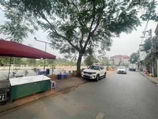 Đất vuông vắn lô góc. khu phố bắc cầu  ngọc thụy phường bồ đề mới