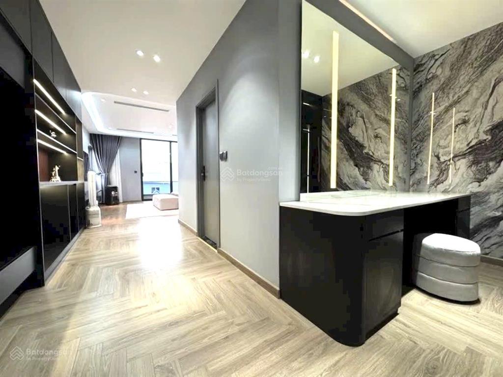 Bán nhà long biên  cạnh đại dự án  cạnh chung cư trọc trời himlam