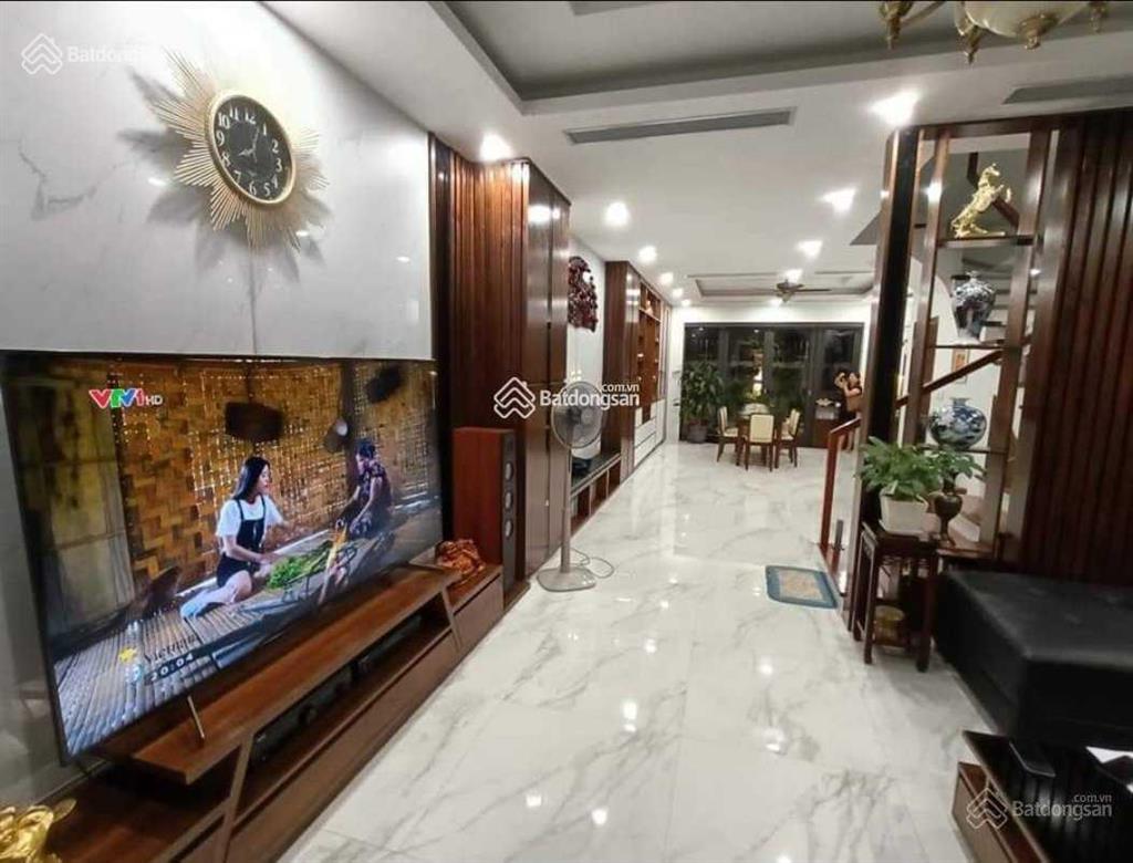 Chính chủ bán nhà nguyễn văn lộc làng việt kiều 5 tầng vỉa hè kinh doanh, nội thất vip 19 tỷ