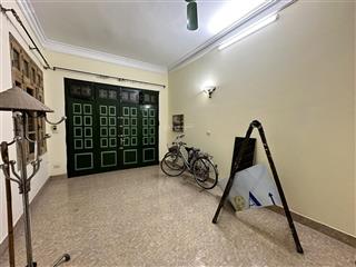 Cho thuê nhà 194 đội cấn  vị trí đắc địa, phù hợp kinh doanh và sinh hoạt