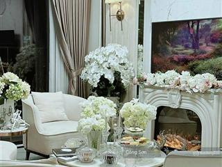 Tôi bán căn hộ 145m2 , siêu cao cấp thiết kế 3pn, 2 wc tầng trung cc tsq mua bán trực tiếp