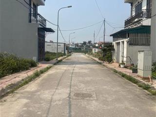 Chính chủ bán ô góc dịch vụ song phương 50m2 hướng đông nam đường 11m