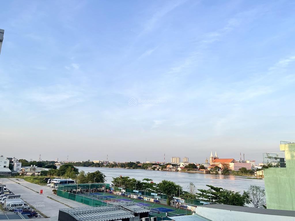 Ngôi nhà view sông bình lợi 4 tầng btct 5pn xe hơi vào nhà giá tốt nhất khu vực 8,9 tỷ