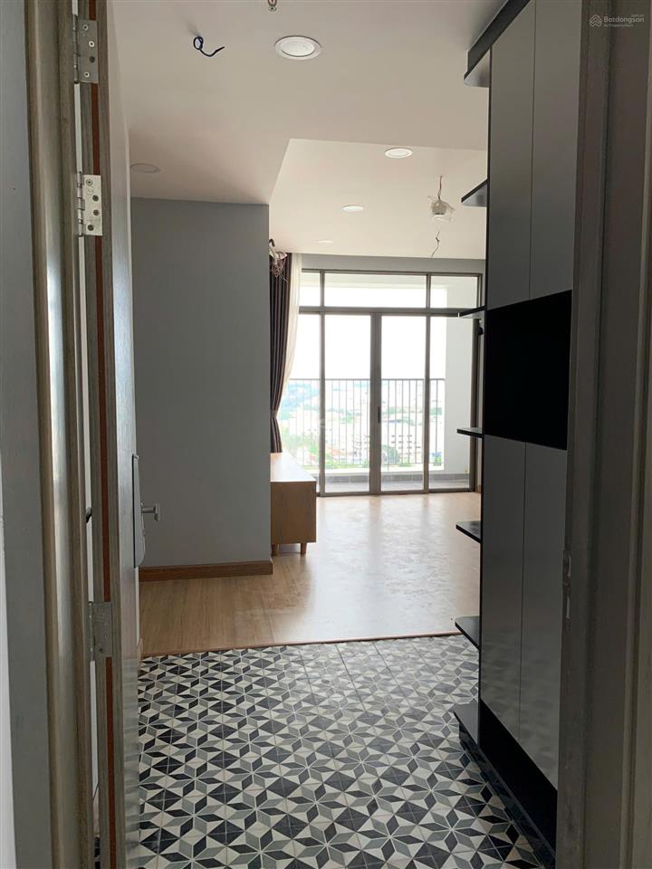 Cho thuê căn góc jamano heights 73m2,2pn2wc ntcb, giá 13tr/tháng.