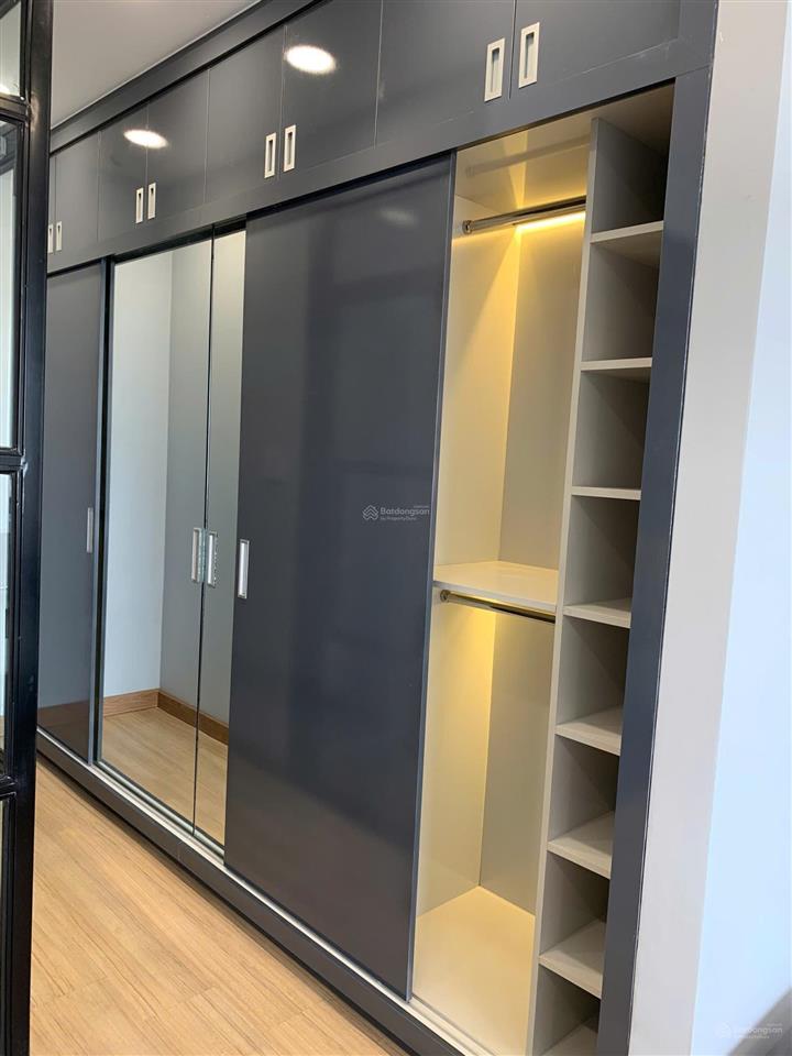 Cho thuê căn góc jamano heights 73m2,2pn2wc ntcb, giá 13tr/tháng.