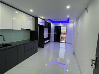Chân dài miên man hàng siêu hót la phù 6 tầng thang máy ô tô 7 chỗ vào nhà!