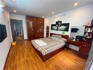 Bán nhà căn góc 2 mặt tiền hẻm lê văn sỹ quận 3 dt  3,7m x 13m / 2 lầu giá 7,2 tỷ tl