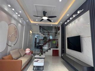 Cho thuê nhà đẹp 4 tầng  khu vực văn cao  giá thuê cực rẻ