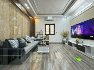 Cho thuê nhà khu vực văn cao  8tr/tháng  đầy đủ tiện nghi chỉ việc xách vali về ở