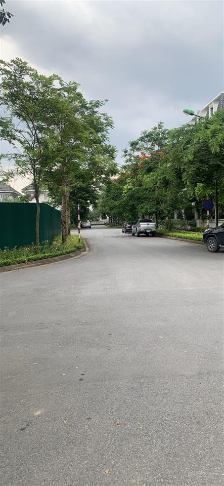 8x tỷ  bán bt tại sunshine city  214m2, view đẹp, đông ngạc, bắc từ liêm, hn