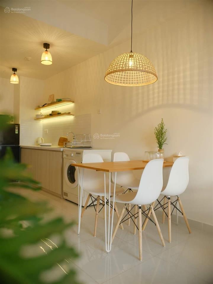 Mới 100%phòng rộng ban công tách bếp thang máy máy giặt riêng hầm xe rộng ngay 0989 785 ***