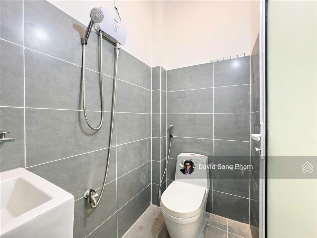 Căn hộ ban công nguyễn văn thươngngay ga metro văn thánh/peal plaza.  0989 785 ***