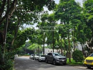 Bán bt dương nội 180m2, mt 9m, 4.5 tầng, vị trí vàng, nội thất đẹp nhất nhì khu vực. 5x tỷ ()
