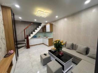 Minh khai, hai bà trưng. dt 18/22m² x 5 tầng, mt 3,5m, giá 4,4 tỷ. 20m ra ô tô.
