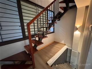Minh khai, hai bà trưng. dt 10/15m² x 4 tầng, mt 3,5m, giá 2,7 tỷ. ba gác đỗ cửa, 20m ra ô tô.