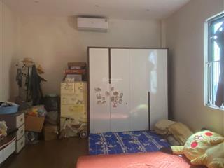 Kim mã, ba đình. dt 42m² x 3 tầng, mt 4m, giá 8,8 tỷ. lô góc, ba gác đỗ cửa, sổ đỏ vuông nở hậu.