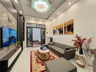 Hoàng mai, hoàng mai. dt 30m² x 4 tầng, mt 3,5m, giá 6,35 tỷ. nội thất xịn, ngõ thông.