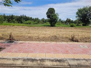 Đất nền vuông vức 90m2 (5x18m) mt đường nhựa, tl824 đi vào, mà giá cực rẻ 1tỷ5, bến lức, long an