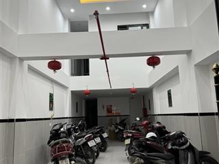 Chung cư mini căn hộ dịch vụ hoàng quốc việt lô góc 2 thoáng 81m2 x 7t x 21pkk, dòng tiền 105tr/th
